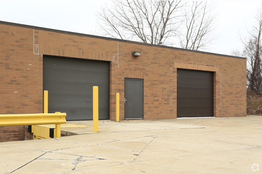 More Photos Of 7855 Division Dr, Mentor Manufacturing For Sale