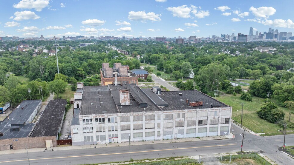 More Photos Of 4444 Lawton Ave, Detroit Warehouse For Sale