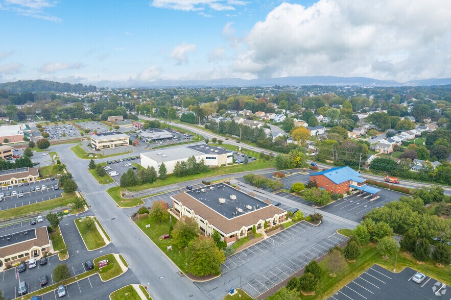 More Photos Of 2208 Quarry Dr, West Lawn Office For Lease