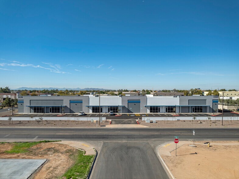 Primary Photo Of 1428 N Horne St, Gilbert Warehouse For Lease