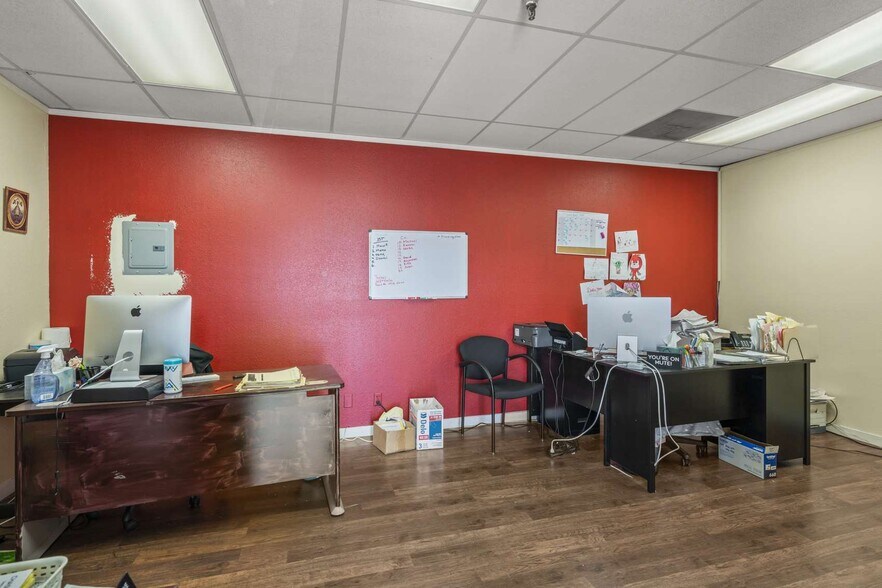 More Photos Of 1283-1287 N Main St, Salinas Storefront Retail Office For Sale