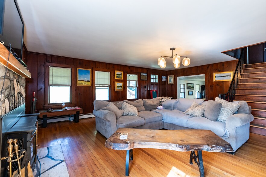 More Photos Of 4 Whitman Rd, Stephentown Sports And Entertainment For Sale