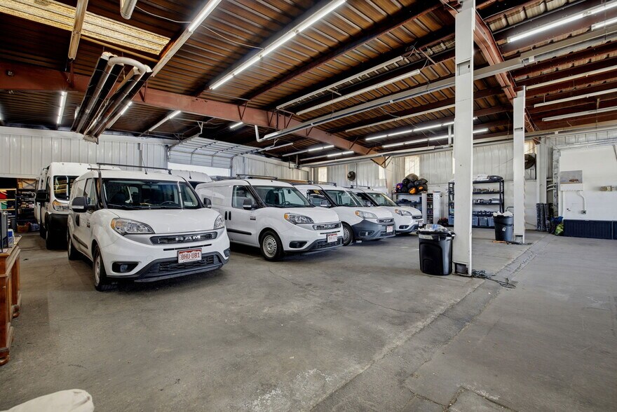 More Photos Of 2919 E 42nd Ave, Denver Warehouse For Lease
