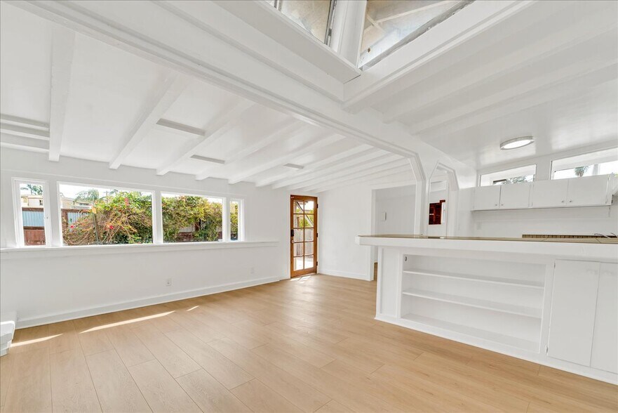 More Photos Of 1222 Corona St, Hermosa Beach Apartments For Sale