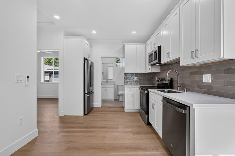 More Photos Of 2423 L St, Sacramento Apartments For Sale