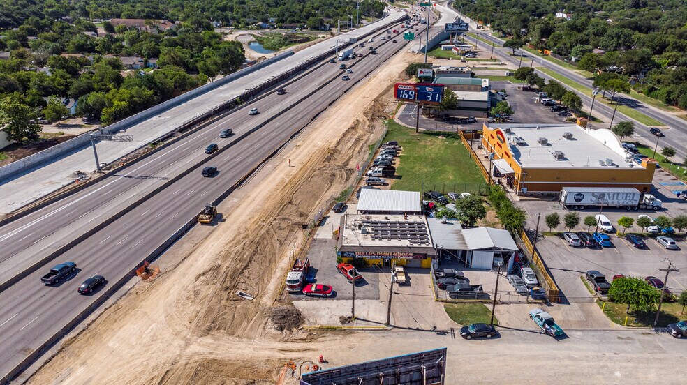 More Photos Of 410 W Elmore Ave, Dallas Auto Dealership For Sale