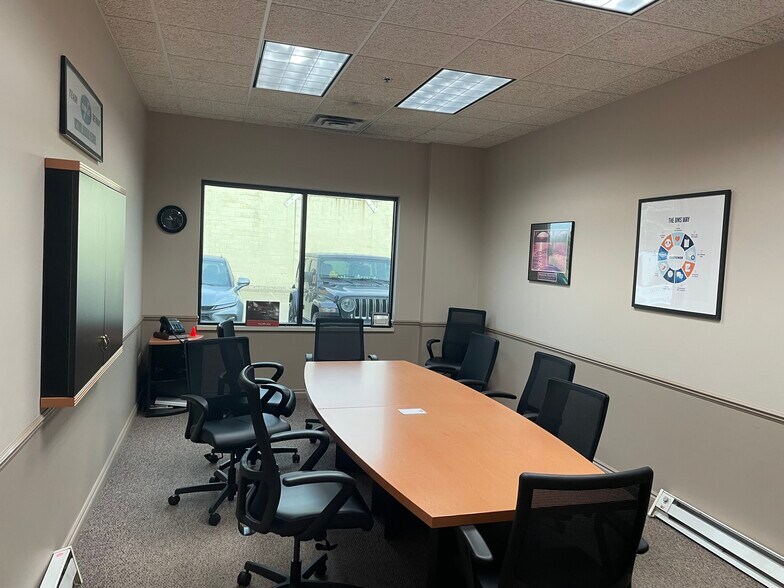 More Photos Of 41800 Executive Dr, Harrison Township Manufacturing For Lease