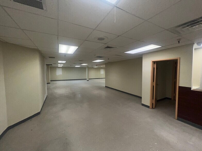More Photos Of 11940 Metropolitan Ave, Kew Gardens Apartments For Sale