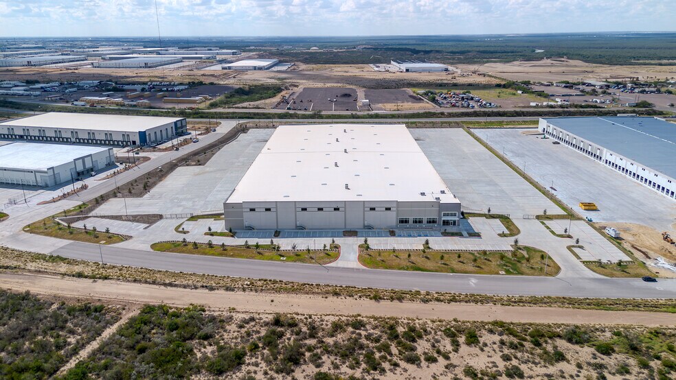 More Photos Of 102 Man United St, Laredo Distribution For Sale