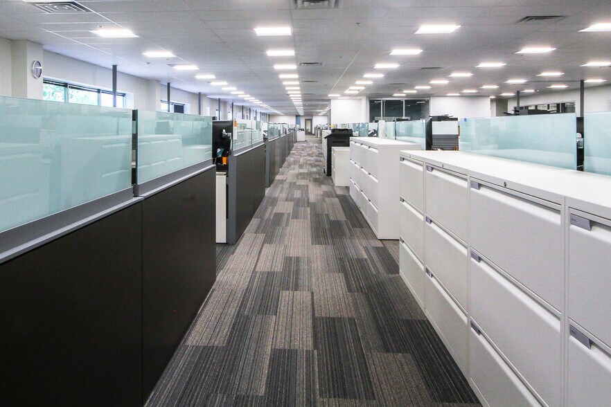 More Photos Of 2537 Daniels St, Madison Office For Lease