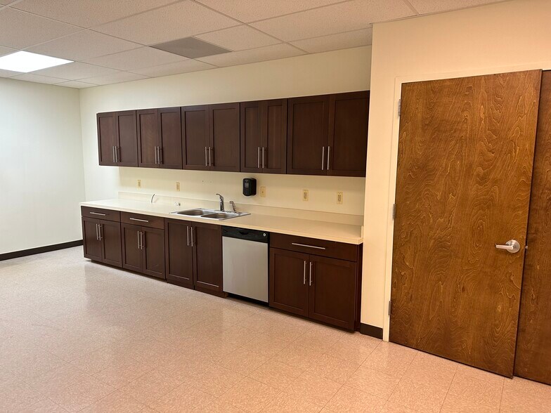 More Photos Of 3349 State Route 138, Wall Township Unknown For Lease