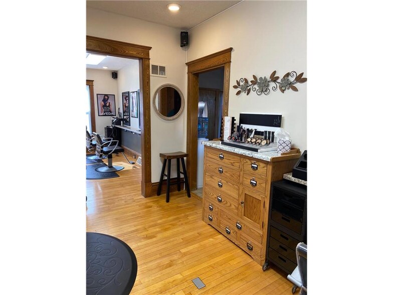More Photos Of 1017 1st Ave NE, Little Falls Freestanding For Sale