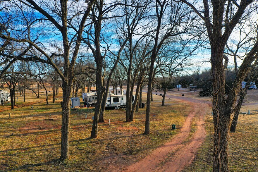 More Photos Of 571 S Main St, Luther Trailer Camper Park For Sale