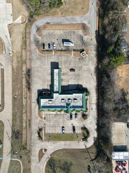 More Photos Of 3815 State Highway 64 W, Tyler Bank For Sale
