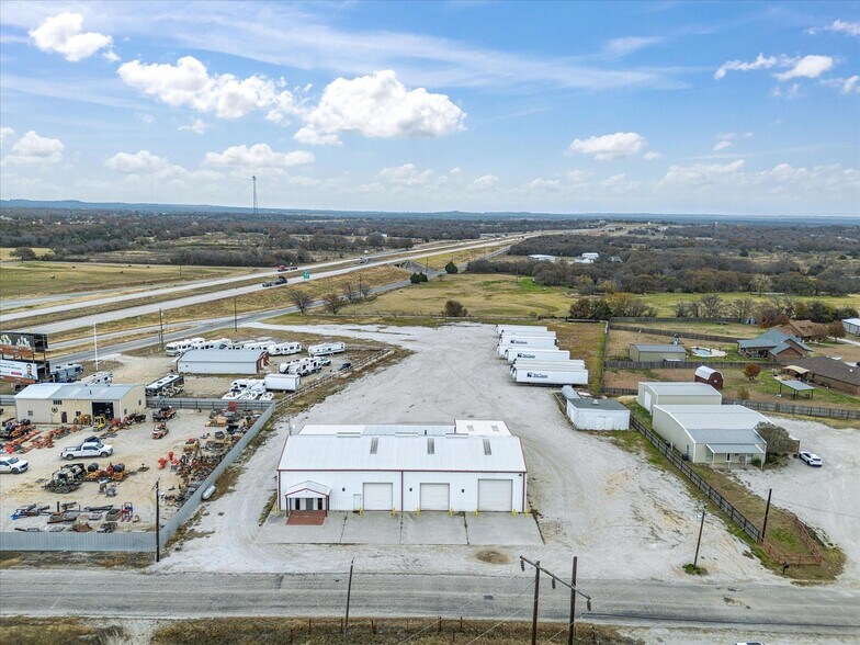 More Photos Of 707 S Wickham St, Alvord Truck Terminal For Lease