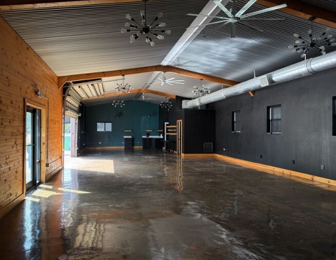 More Photos Of 1805 1st St, Seabrook Storefront For Lease