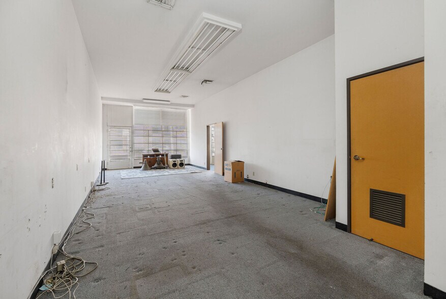 More Photos Of 24816-24820 Narbonne Ave, Lomita Storefront For Sale