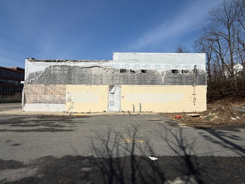 More Photos Of 342 W Boylston St, Worcester Freestanding For Sale