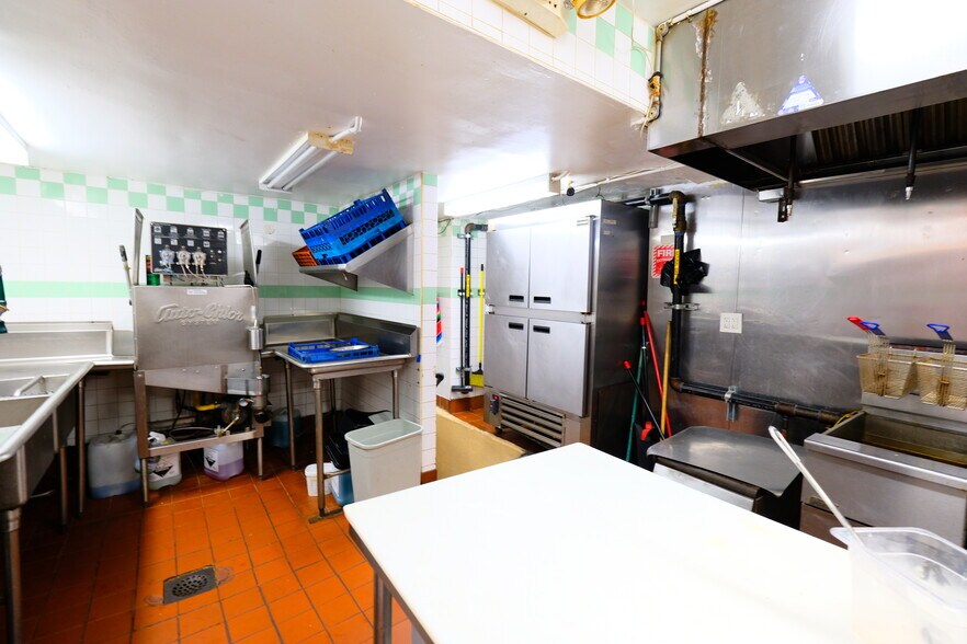 More Photos Of 358 W 23rd St, New York Multifamily For Sale