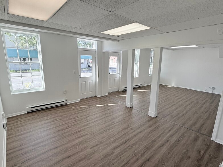 More Photos Of 108 E Main St, Plainfield General Retail For Lease