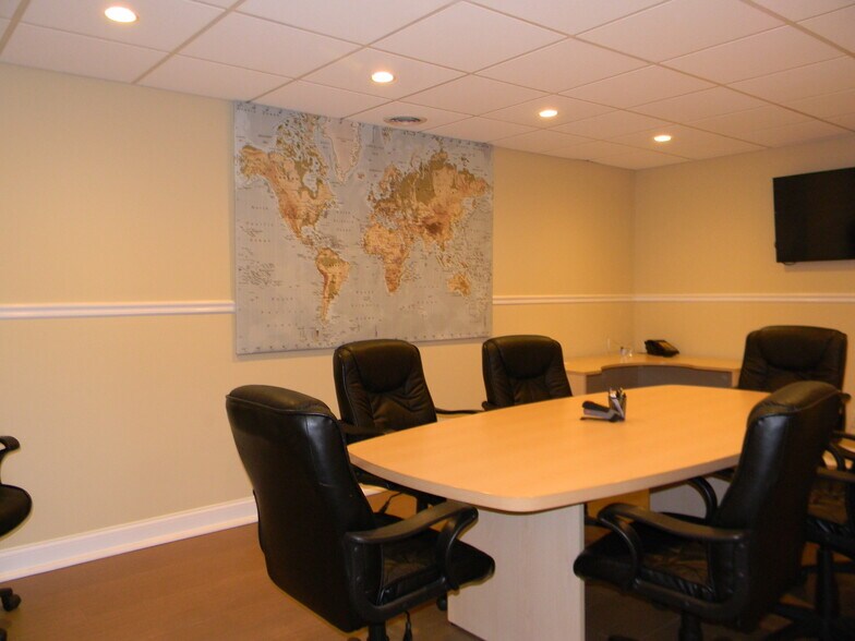 More Photos Of 1012 Mantua Pike, Woodbury Heights Office For Lease