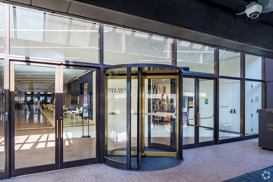 More Photos Of 133 Peachtree St NE, Atlanta Office For Lease