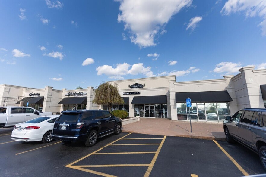 More Photos Of 3060 S Fremont Ave, Springfield General Retail For Sale