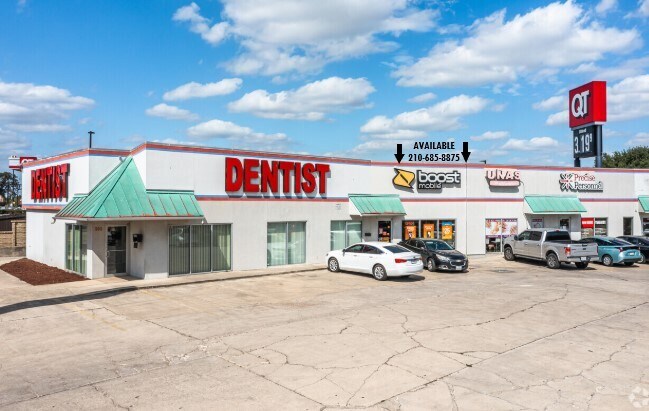 More Photos Of 6806 W Military Dr, San Antonio General Retail For Sale