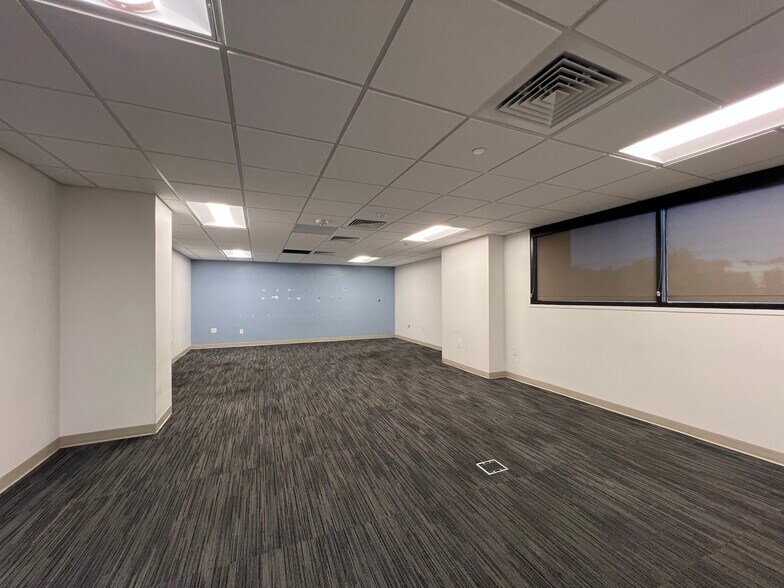 More Photos Of 4300 Centerview, San Antonio Office For Lease