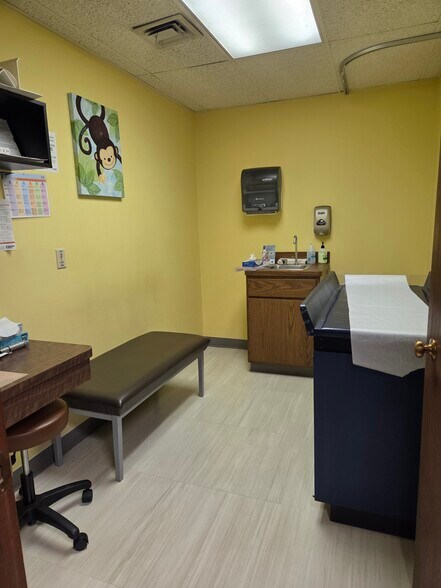 More Photos Of 50 S 18th St, Easton Office For Sale