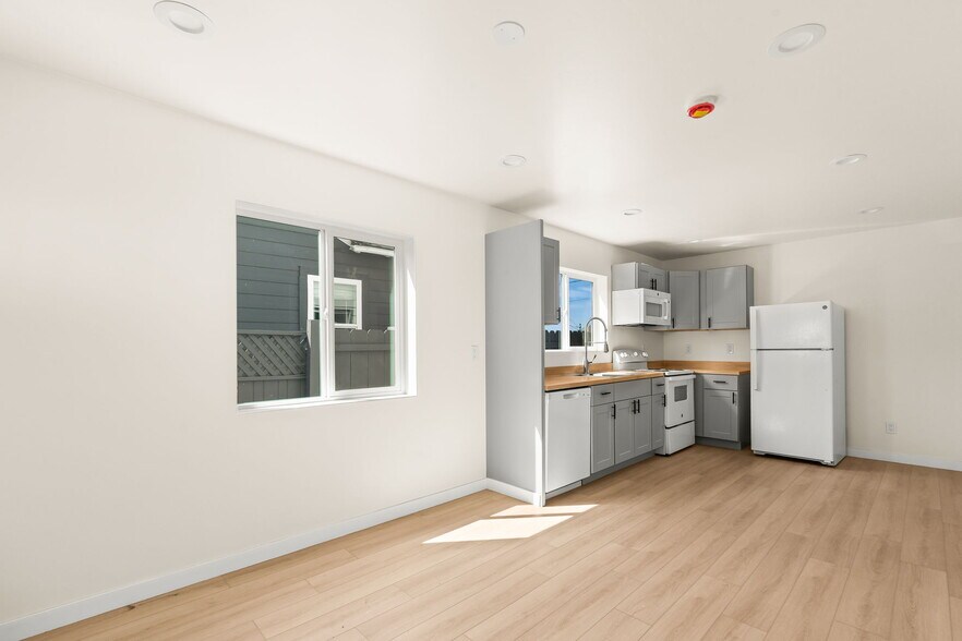 More Photos Of 3546-3552 47th St, San Diego Apartments For Sale