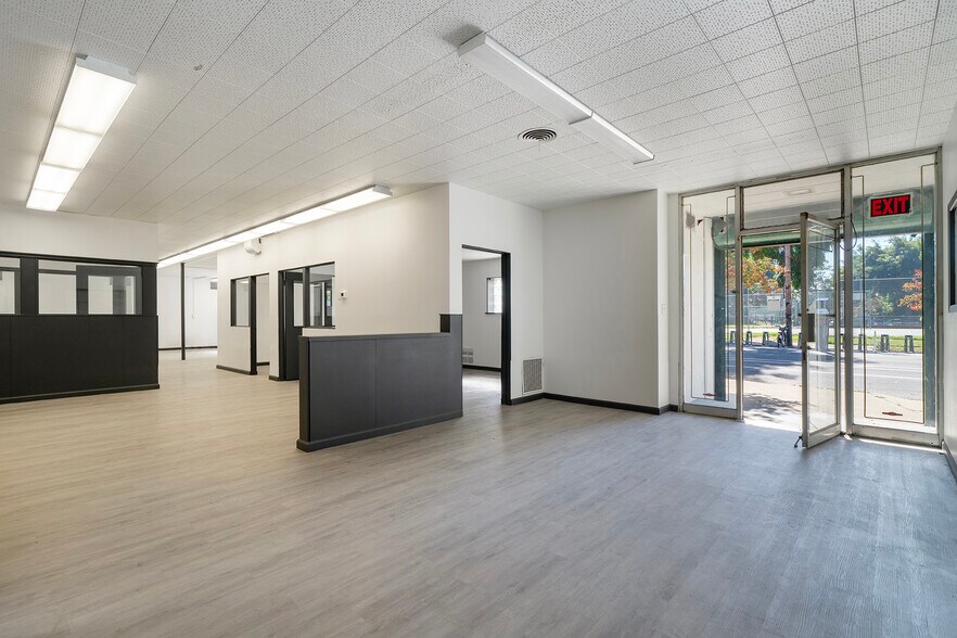 More Photos Of 1680 14th St, Oakland Warehouse For Lease