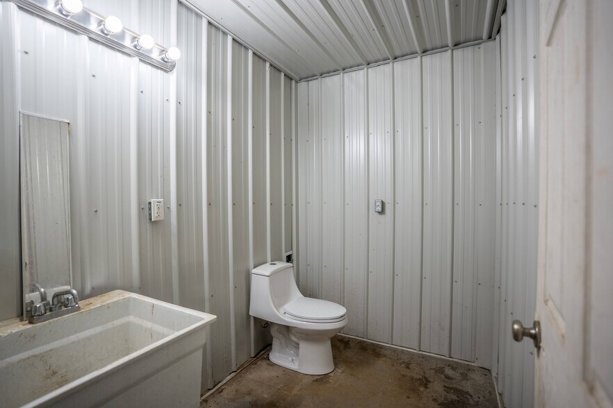 More Photos Of 417 1st st, Hopkinsville Industrial For Lease