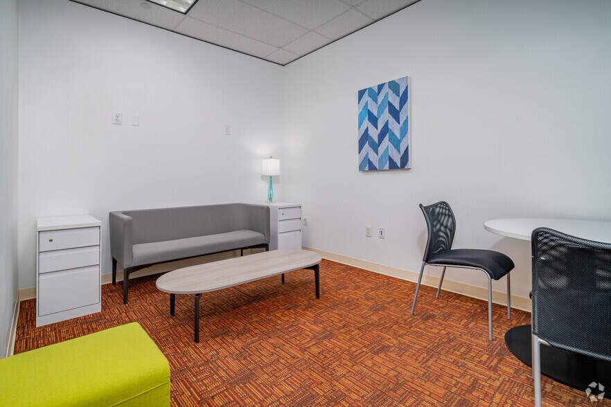 More Photos Of 700 N Saint Marys St, San Antonio Coworking Space