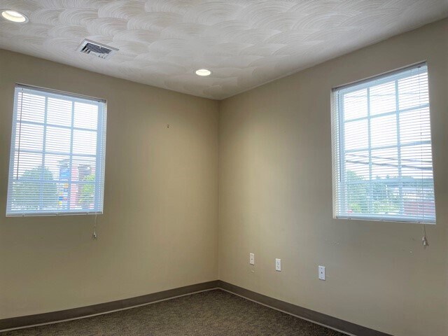 More Photos Of 117 Eddie Dowling Hwy, North Smithfield Loft Creative Space For Lease