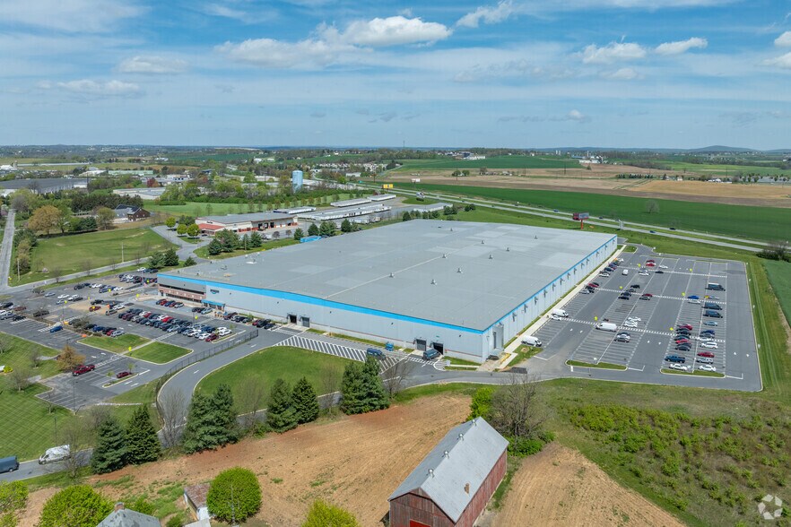 More Photos Of 1156 Four Star Dr, Mount Joy Warehouse For Lease