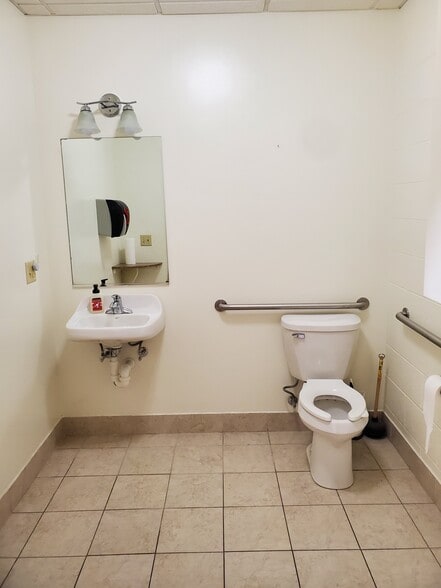 More Photos Of 507-509 National Hwy, Lavale Storefront For Lease