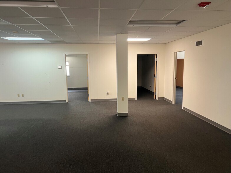 More Photos Of 1206 Quarrier St, Charleston Office For Lease