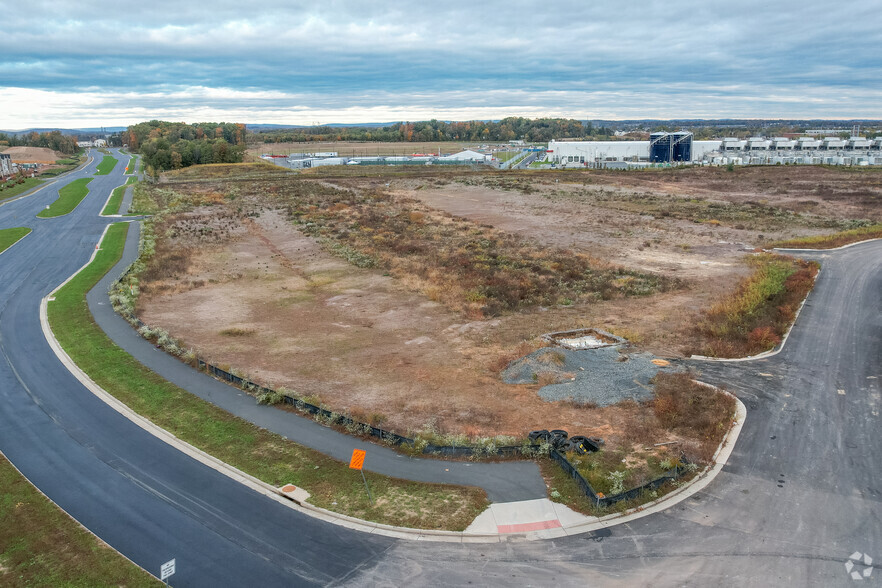 Primary Photo Of Dulles West Blvd, Dulles Unknown For Lease