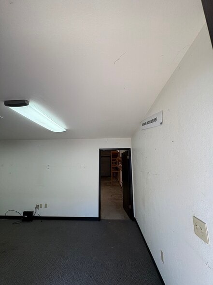 More Photos Of 11353 Pyrites Way, Rancho Cordova Unknown For Lease