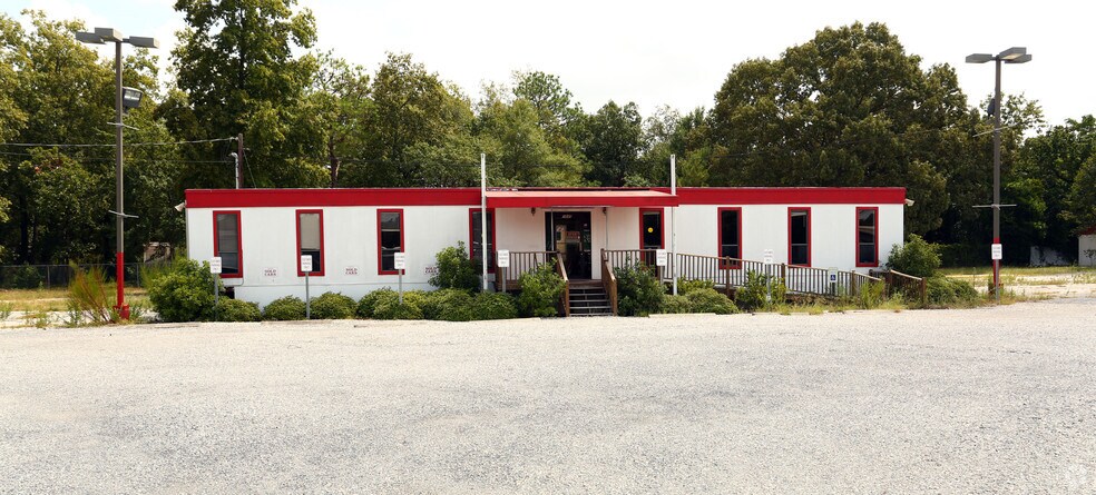 More Photos Of 1645 Airport Blvd, West Columbia Auto Dealership For Sale