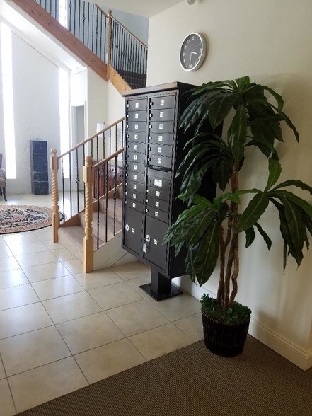 More Photos Of 7910 N Tamiami Trl, Sarasota Office For Lease