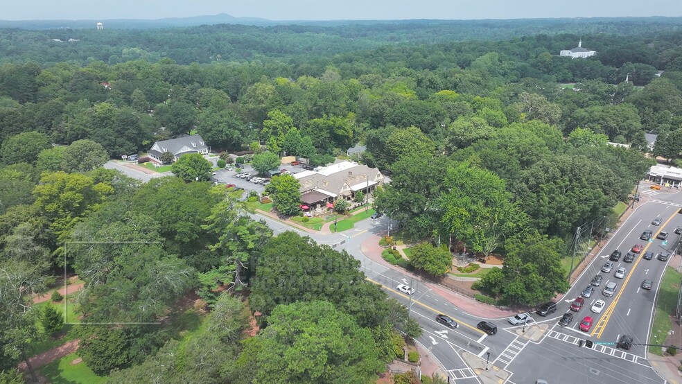 Primary Photo Of 590 Mimosa Blvd, Roswell Restaurant For Lease