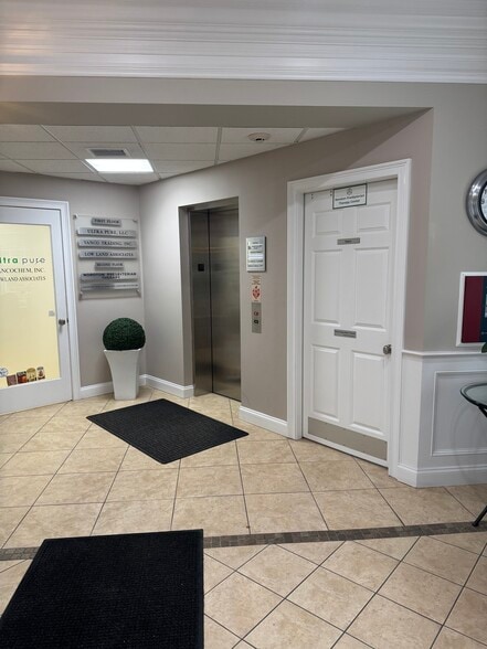 More Photos Of 50 Old Kings Hwy N, Darien Medical For Sale