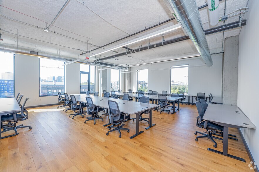 More Photos Of 1525 11th Ave, Seattle Coworking Space