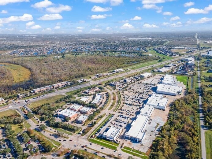 More Photos Of 9018-9034 Sienna Crossing Dr, Missouri City Unknown For Lease