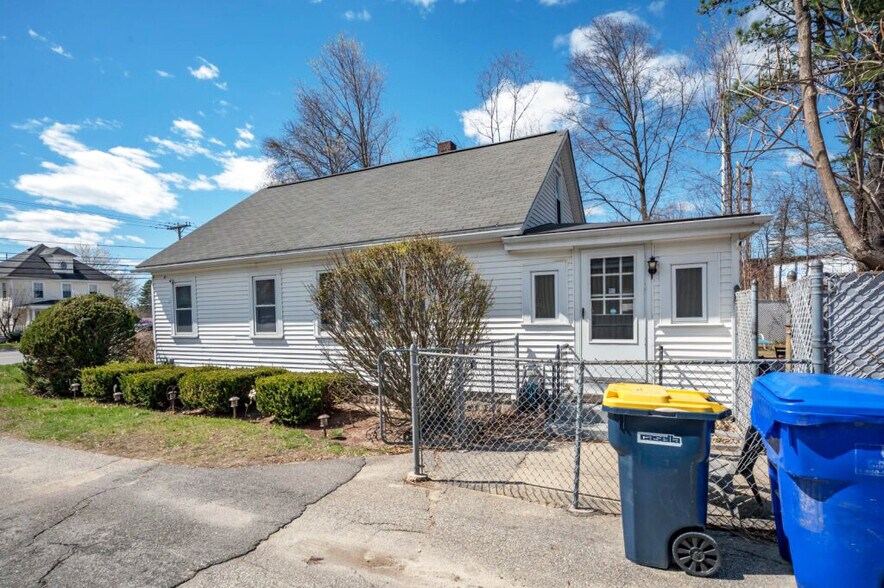 More Photos Of 54 Lowell Rd, Hudson Auto Repair For Sale