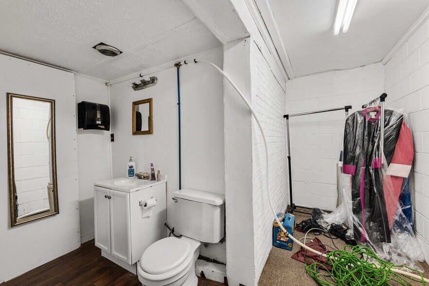 More Photos Of 139 Twilight Rd, Lancaster Religious Facility For Sale