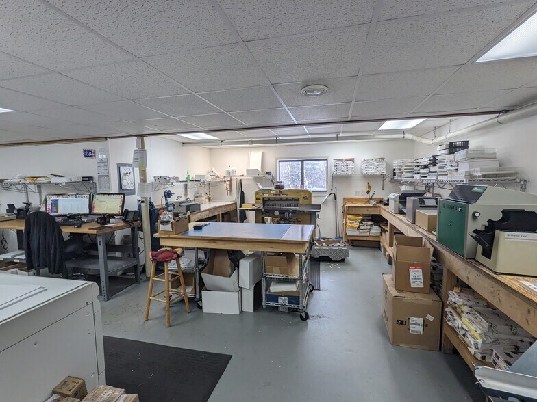 More Photos Of 3311 South Airport Rd, Traverse City Storefront Retail Office For Lease