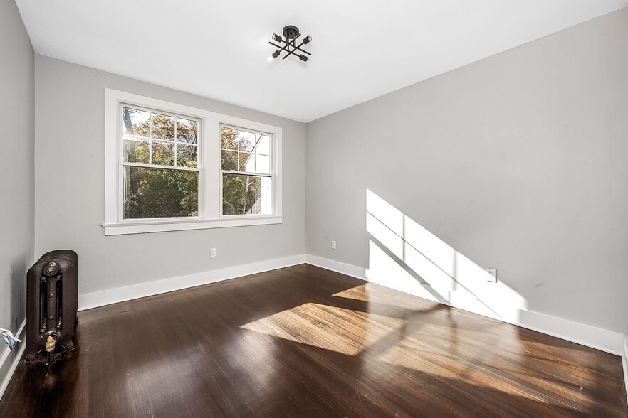 More Photos Of 200 Main St, Eastchester Apartments For Sale